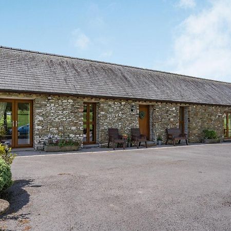 Ysgubor Hir Villa Llanedy Exterior photo