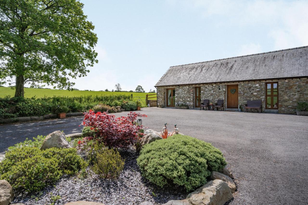 Ysgubor Hir Villa Llanedy Exterior photo